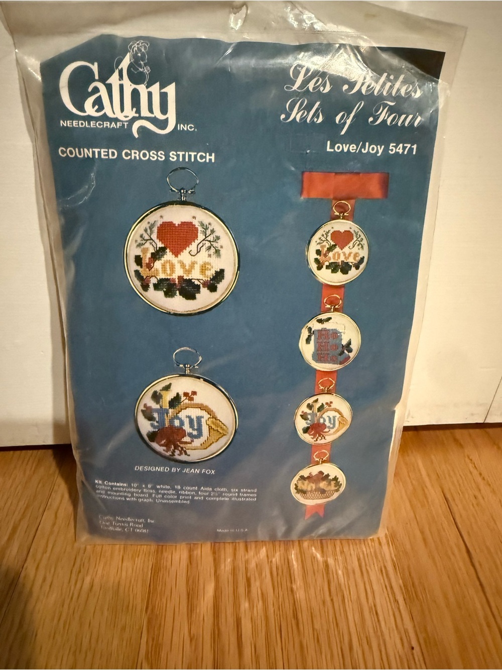Cathy Needlecraft Counted Cross Stitch 'Love/Joy Christmas Kit
